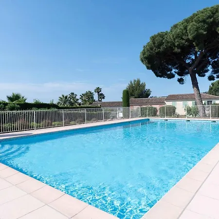 Bright Cocoon With Pool And Sea View