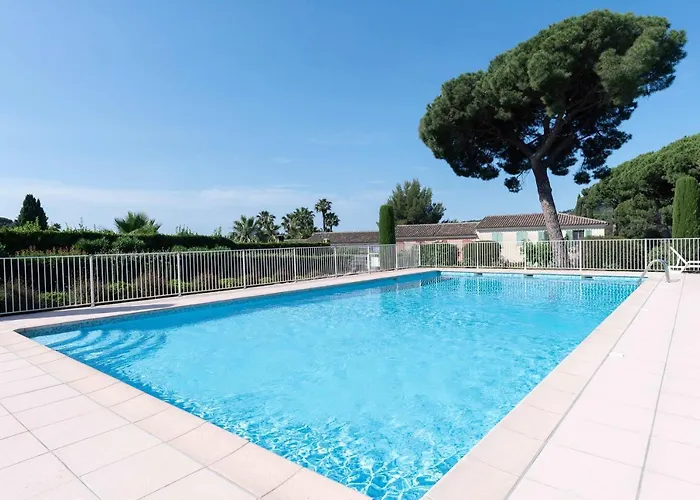 Bright Cocoon With Pool And Sea View