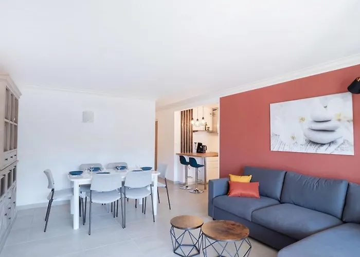 Bright Cocoon With Pool And Sea View Appartement *